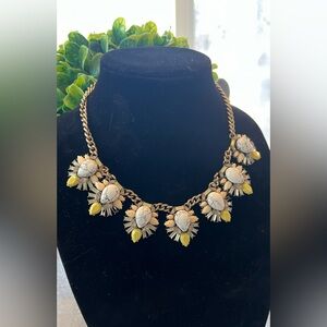18 PIECES!! bundle of AMAZING JEWELRY!!! Prestine condition 😍😍😍